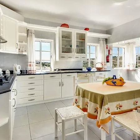 Sunny Villa