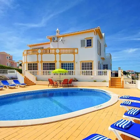 Sunny Villa *